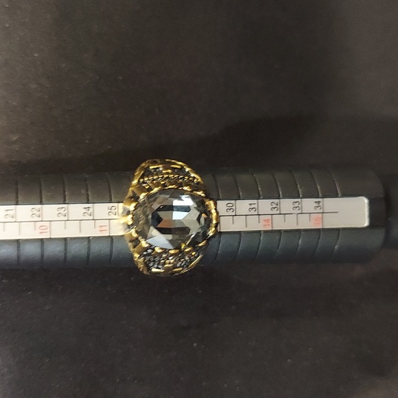 Gold Aquamarine Ring with Ornate Design - Picture 5 of 9